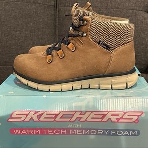 NWT Women’s Memory Foam Winter/Hiking Boots